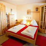 Gaestehaus Biobauernhof Mandl *