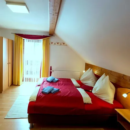 Farma Gaestehaus Biobauernhof Mandl *