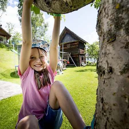 Farm stay Gaestehaus Biobauernhof Mandl *